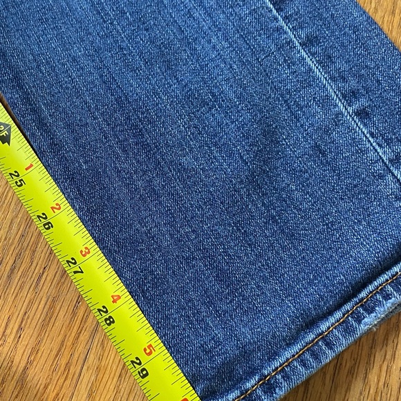 Lucky Brand Men's 10 authentic skinny Blue Jeans - Picture 11 of 11